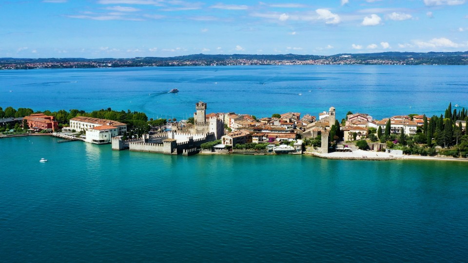 Discover Italy - Clip 63