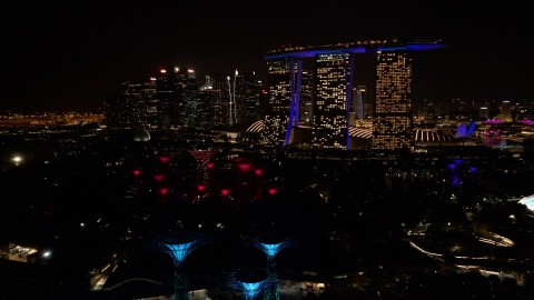 Singapore By Night - Clip 10