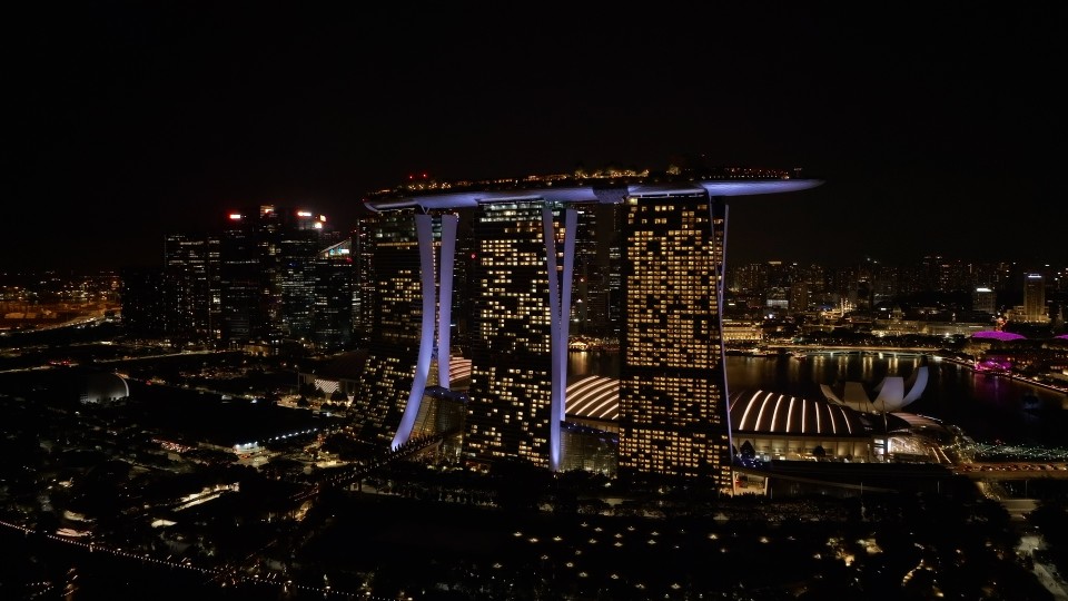 Singapore By Night - Clip 18