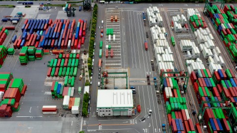 Container Terminal - Clip 25